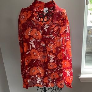 Cabi Classic Blouse in Scarlet Flower Size M